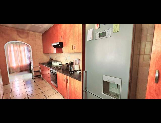 3 BEDROOM HOUSE FOR SALE IN DAWN PARK